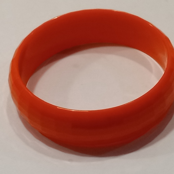 Vintage Solid Orange Tiled Bangle Bracelet Minimalist Thick Plastic Material - Picture 3 of 4